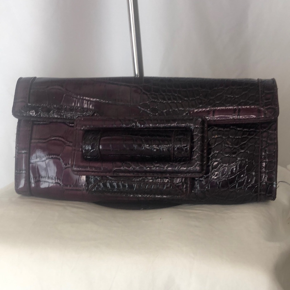 SQUARED BY SONDRA ROBERTS purple faux patent leather croc clutch. Detach straps.